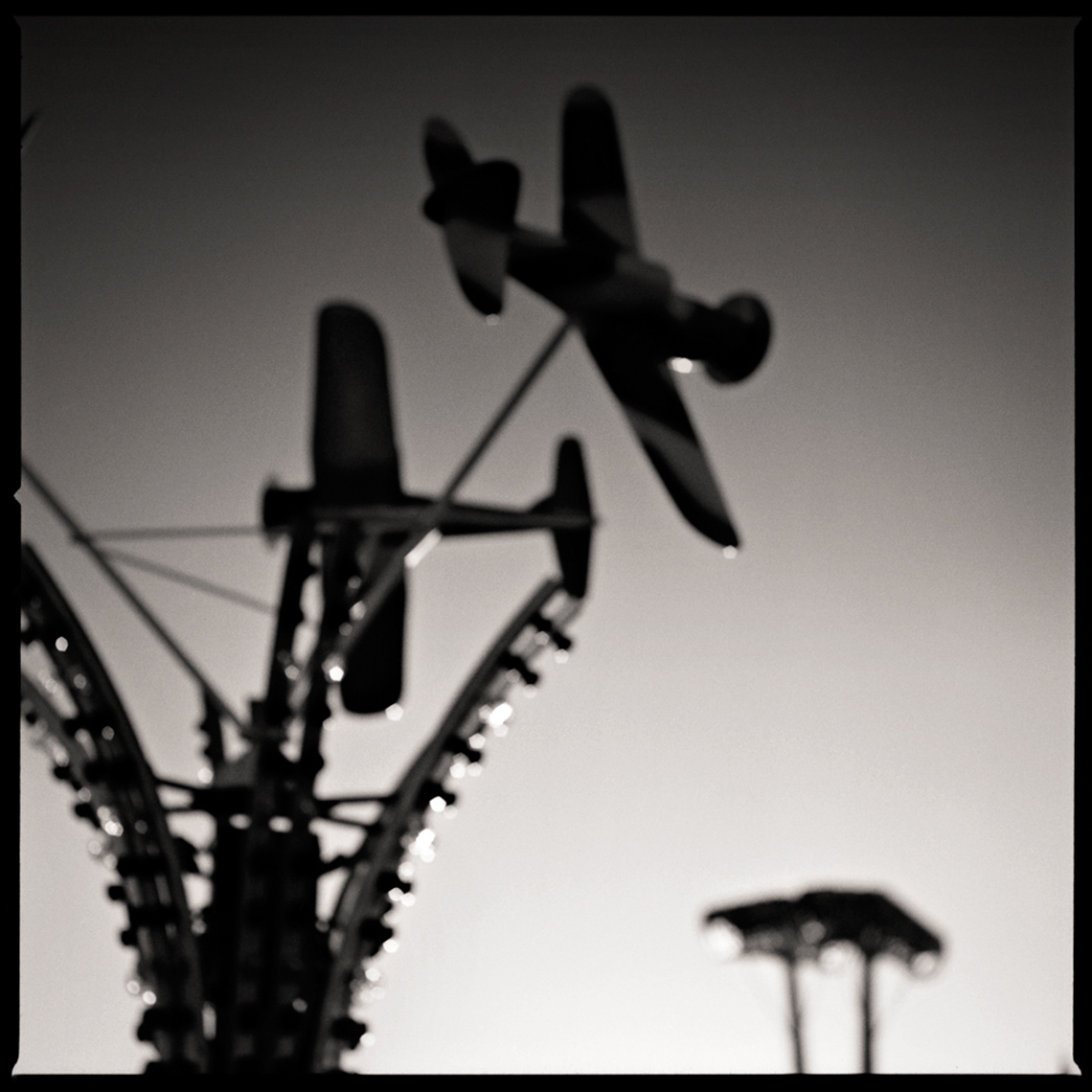 Sean Perry Photographs • Airshow, from the series Fairgrounds